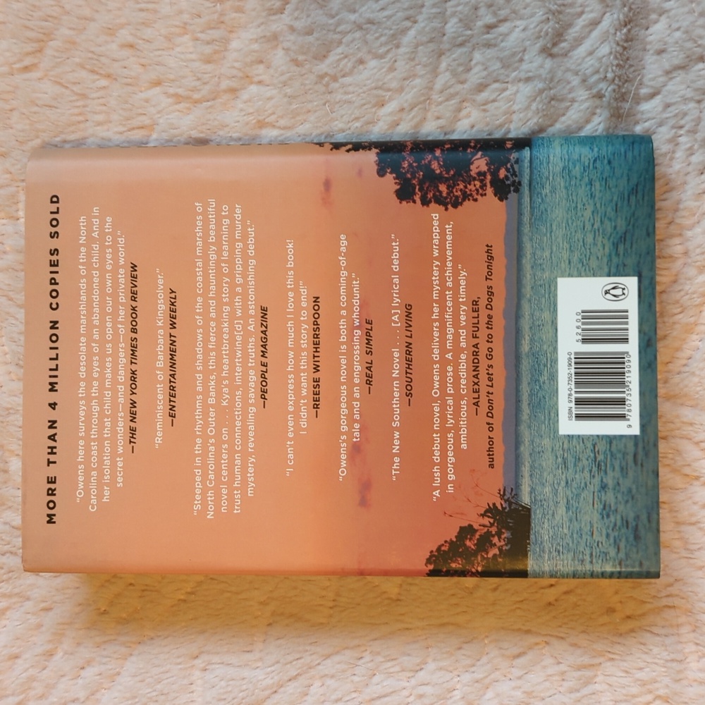 EUC Where the Crawdads Sing Hardcover Novel - Picture 2 of 5